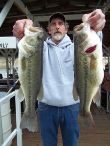 Norfork Lake Fishing Report By Scuba Steve From Blackburns Resort and Boat Rental On Norfork Lake Arkansas Near Mountain Home In the Ozark Mountains (Click Here for Comments)