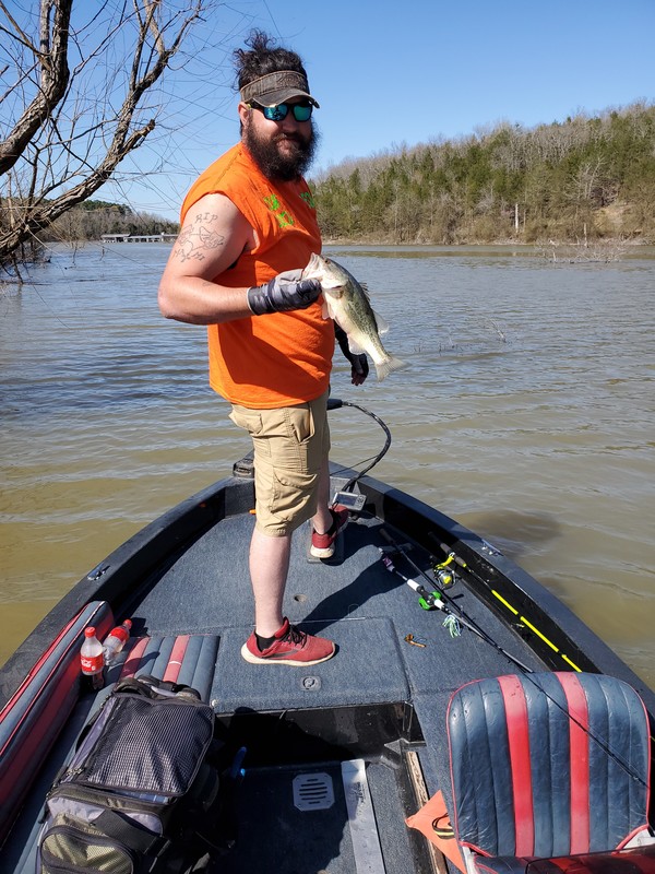 Norfork Lake fishing and lake conditions by Scuba Steve from Blackburns Resort and Boat rental (click here for comments)