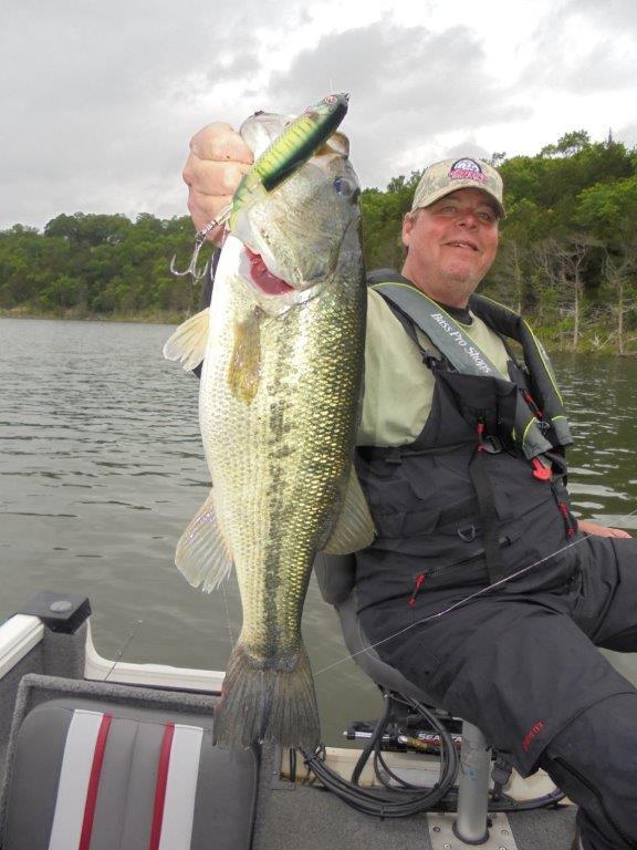 Norfork Lake fishing report and lake conditions by Scuba Steve from Blackburns Resort and Boat rental (click here for comments)