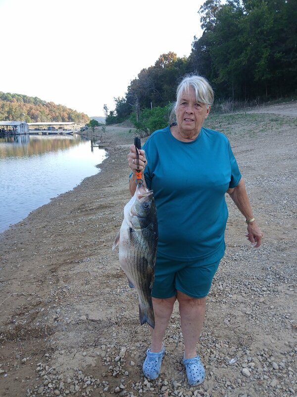 Charlene Tinnin with a nice one caught last evening. She is one good fisher person that is for sure. 